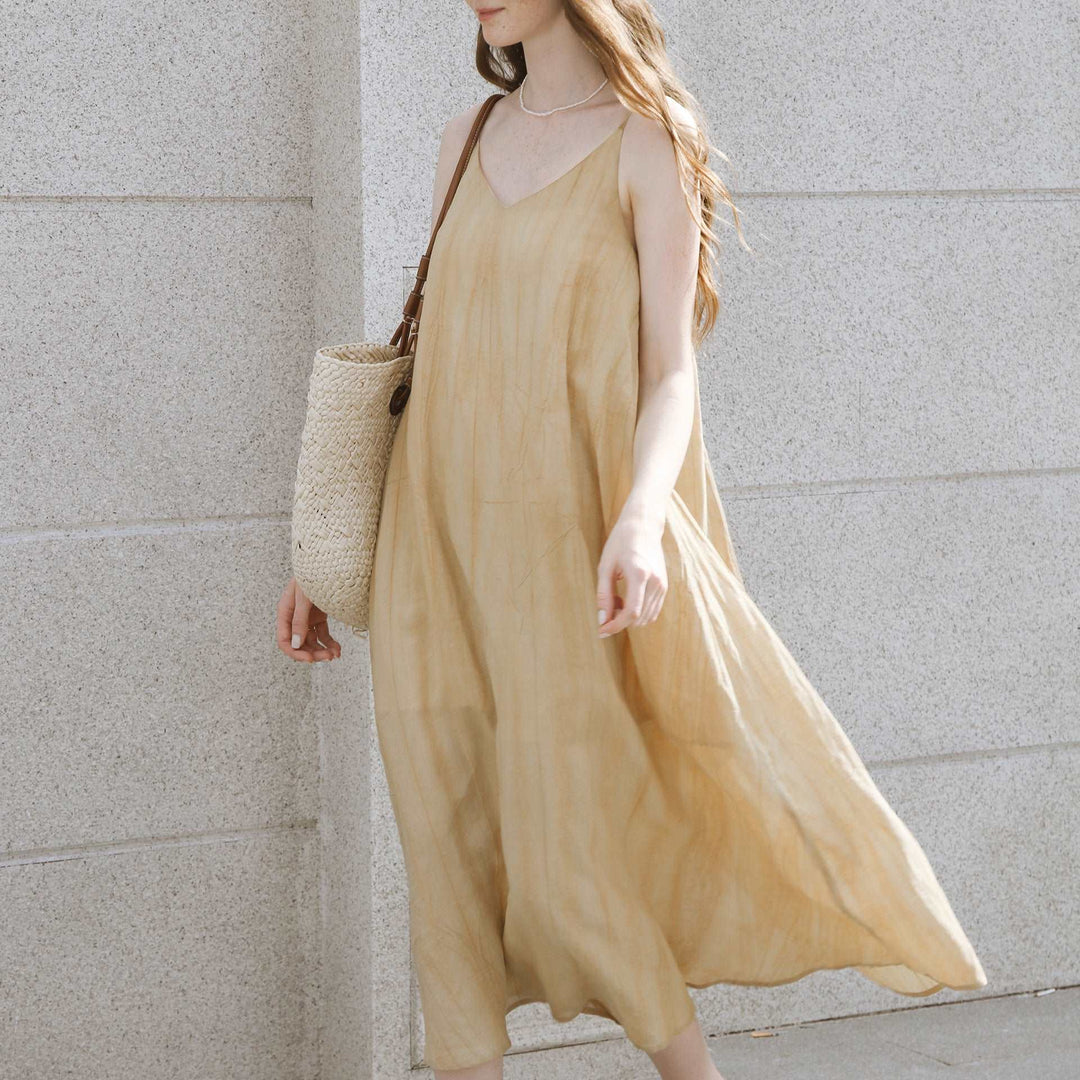 Summer French vintage V-neck linen dress with puff sleeves, perfect for a chic and breezy look