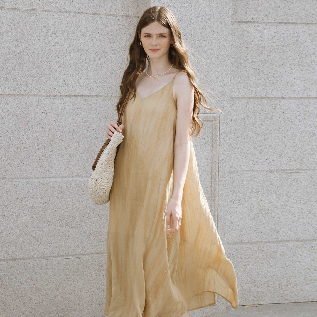 Summer French vintage V-neck linen dress with puff sleeves, perfect for a chic and breezy look