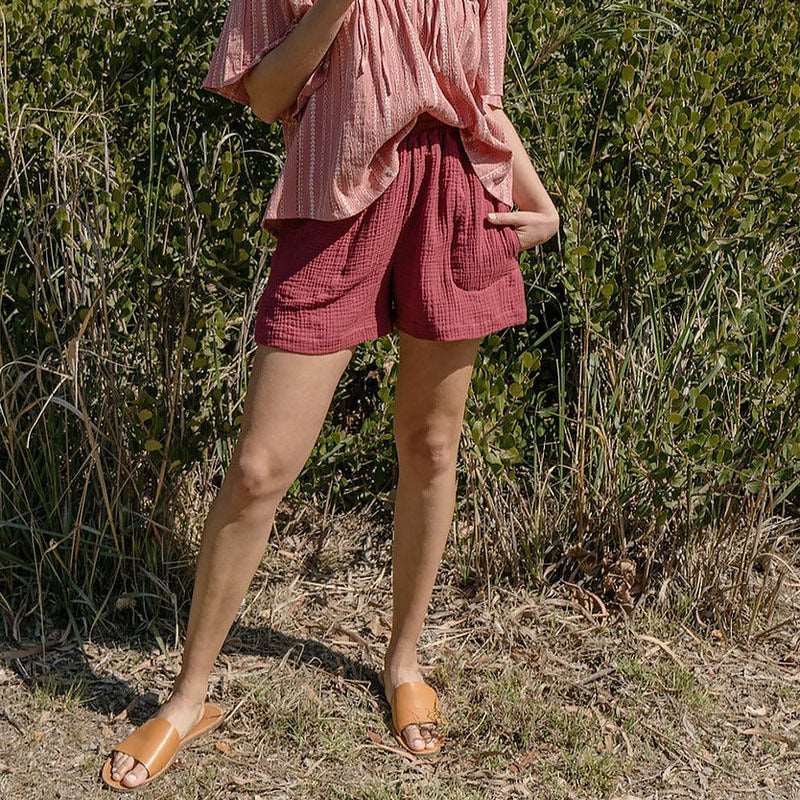 VIENI's linen shorts for women, perfect for casual summer days