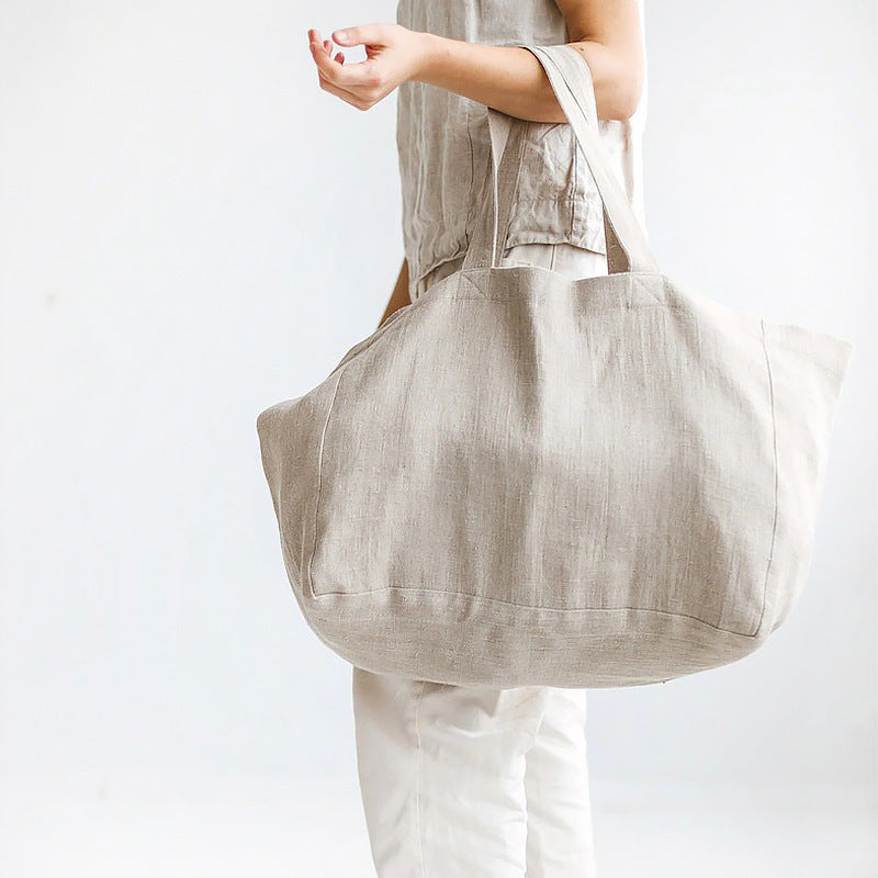 VIENI's linen beach bag, combining style and functionality for your summer adventure