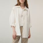 Load image into Gallery viewer, Stylish women&#39;s shirt from VIENI, made of pure cotton and designed in a mid-length cut
